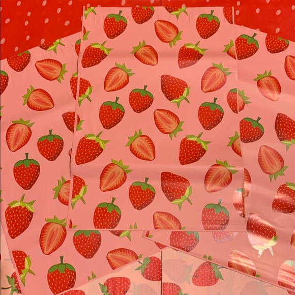 10 Pk 10x13” Strawberry Polymailers - Picture 3 of 3